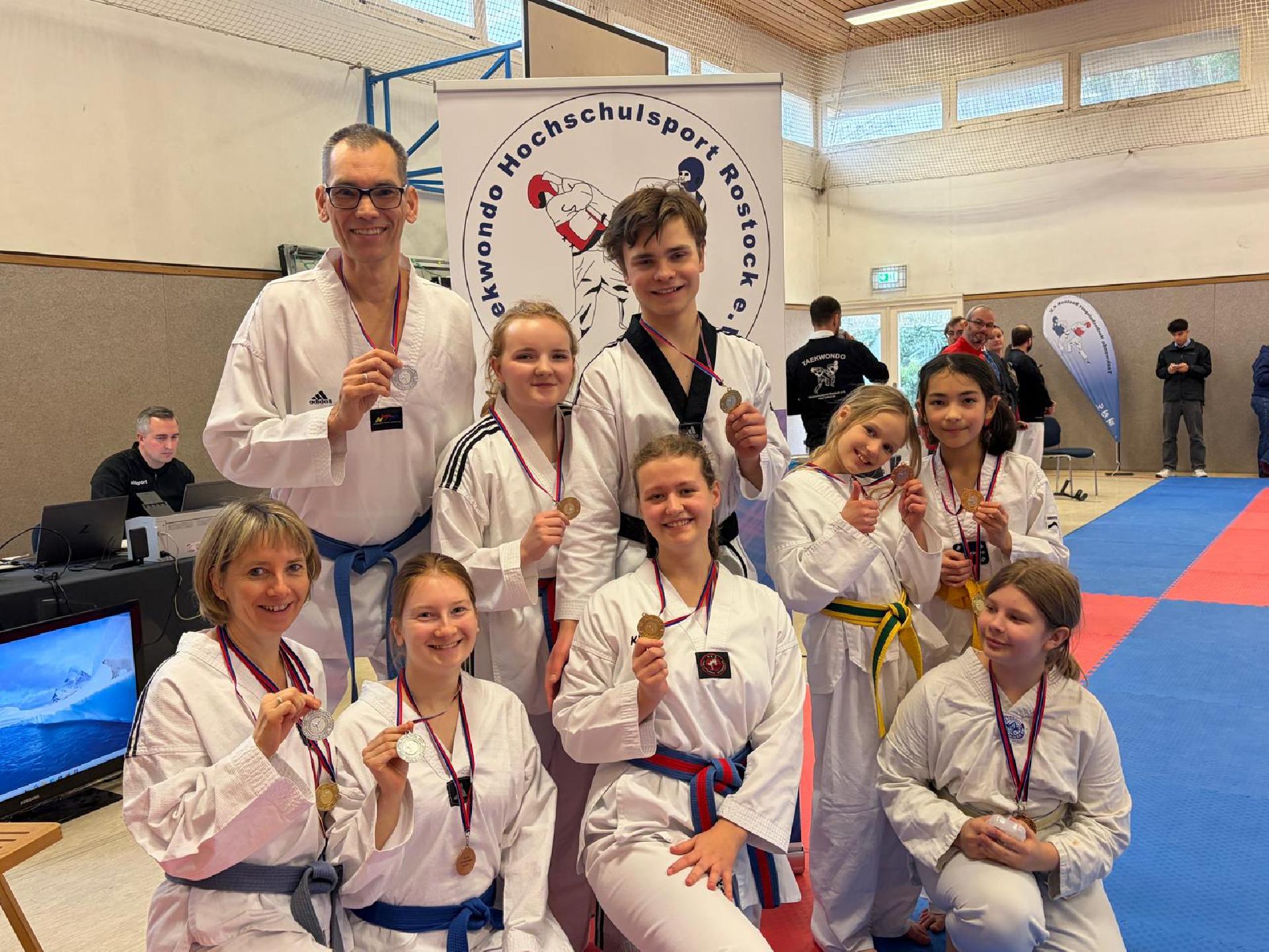 MIX » 2026 » Neujahrsturnier
Kampf und Poomsae MIX » 2026 » Neujahrsturnier
Kampf und Poomsae