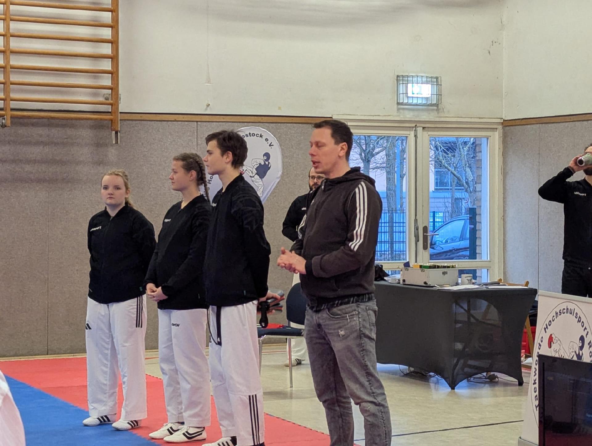 MIX » 2026 » Neujahrsturnier
Kampf und Poomsae MIX » 2026 » Neujahrsturnier
Kampf und Poomsae